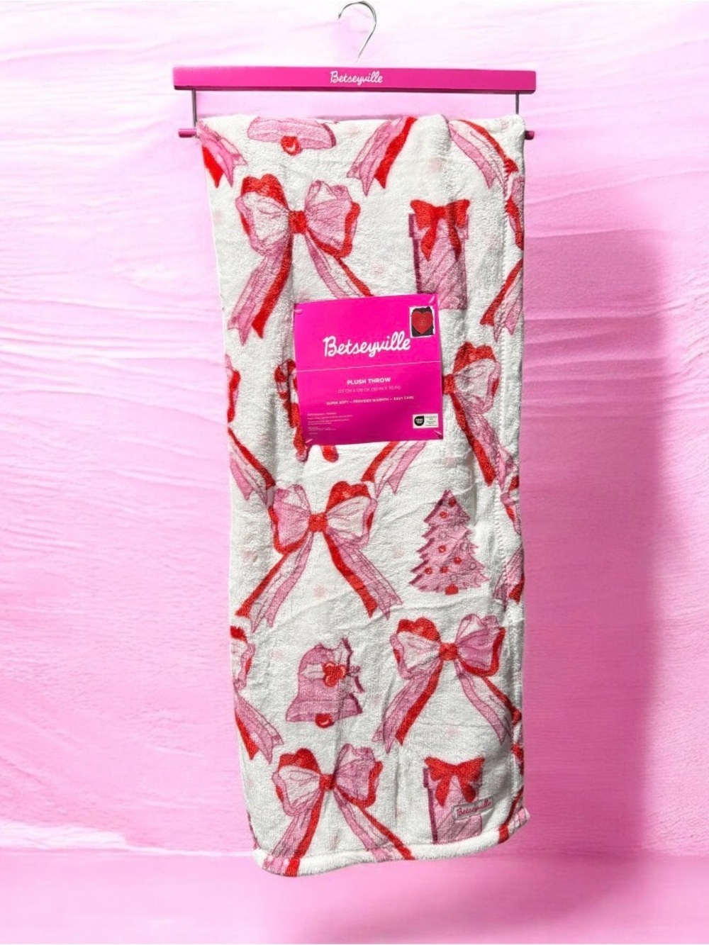 Betseyville Pink & Red Christmas Bows Trees & Bells Plush Throw Blanket NEW